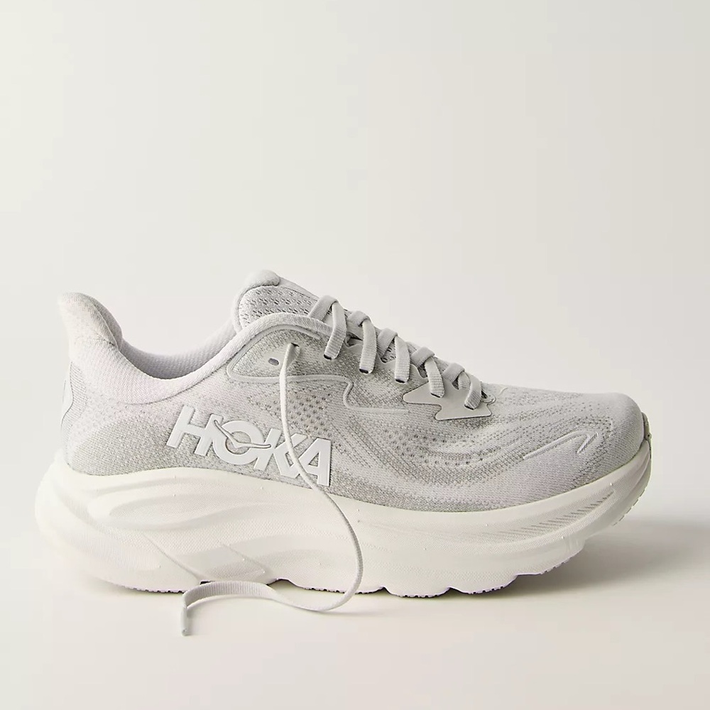 Hoka Women’s Clifton 10 Sneaker Cosmic Grey/Stardust sizes 9, 10 New in Box